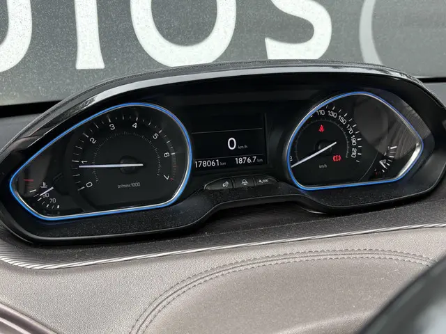 Peugeot 2008 1.6 VTi Féline 2013 Benzine 15