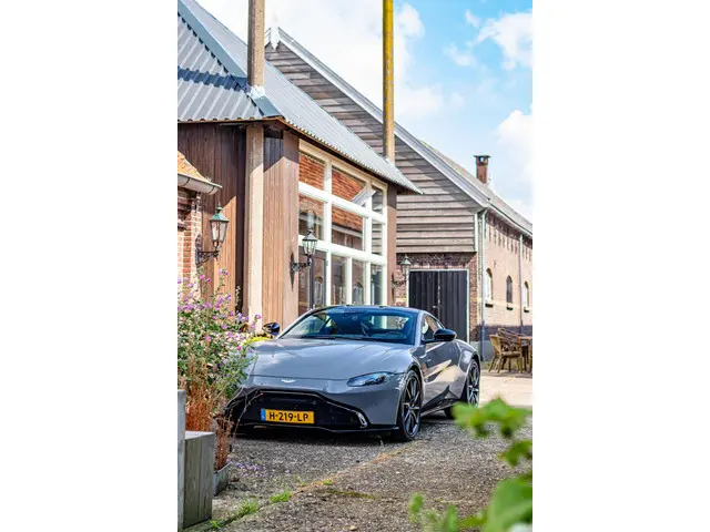 Aston Martin V8 Vantage 4.0 2018 Benzine 93