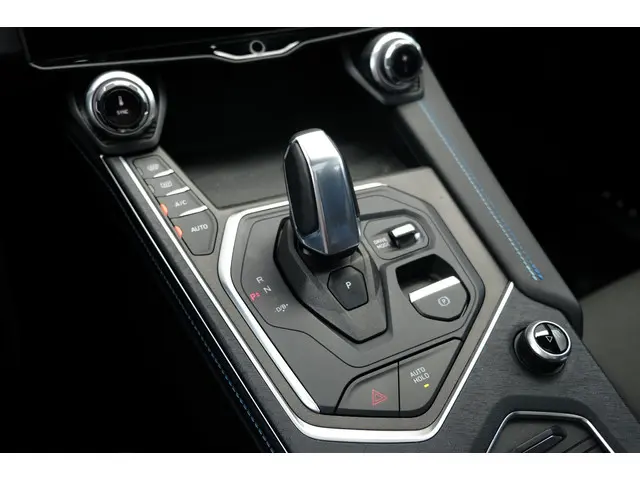 Lynk & Co 01 1.5 Plug-in Hybrid 2023 Hybride Benzine 29