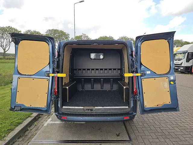 Ford Transit Custom 2.0 2021 Diesel 14
