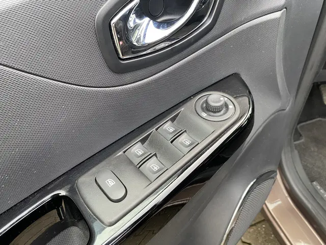 Renault Captur 0.9 TCe Dynamique 2015 Benzine 15