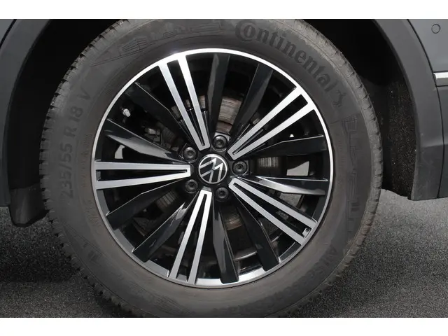 Volkswagen Tiguan 1.5 TSI DSG Active 2022 Benzine 3