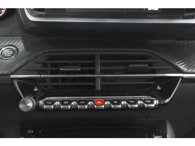 Peugeot 208 PureTech 100 Allure Pack 2023 Benzine 43