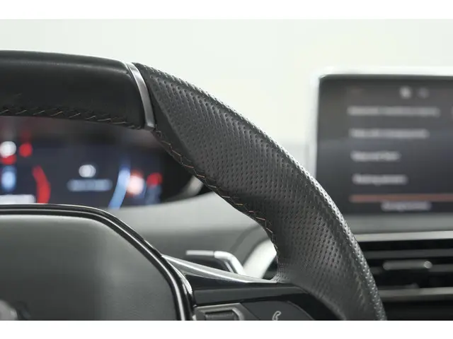 Peugeot 5008 PureTech 130 EAT8 GT-Line 2020 Benzine 39