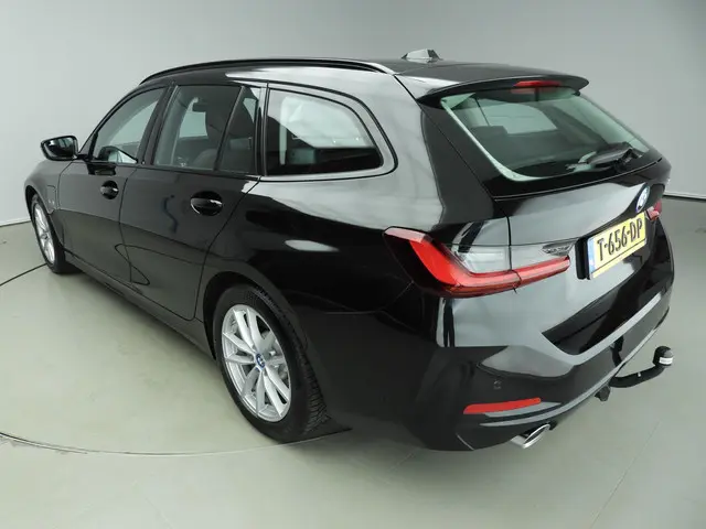 BMW 3 Serie Touring 320e 2023 Hybride Benzine 34