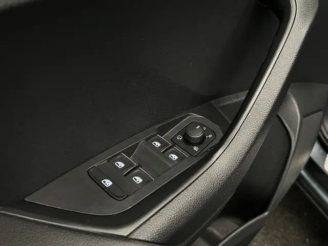 Škoda Karoq 1.5 TSI ACT Style Business 2018 Benzine 15