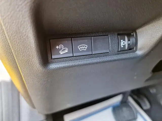 Jeep Avenger Longitude 54 kWh 2023 Elektrisch 36