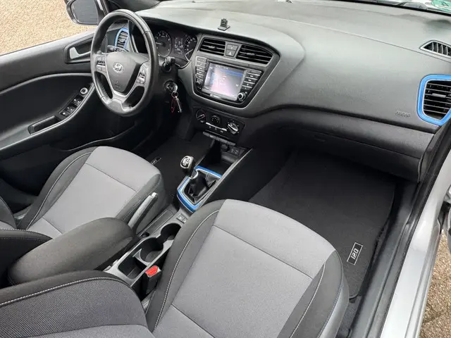 Hyundai i20 1.0 T-GDI Go! 2016 2017 Benzine 18