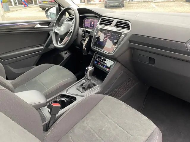 Volkswagen Tiguan 1.5 TSI Business+ 2023 Benzine 10