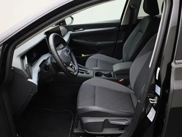 Volkswagen Golf 1.5eTSI/150PK Goal DSG 2024 Benzine 16