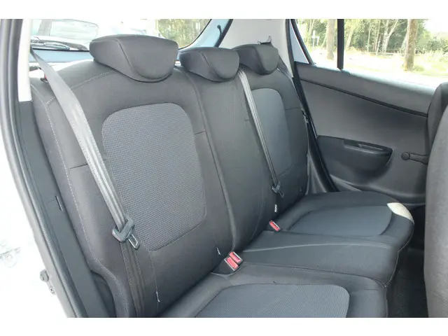Hyundai i20 1.4i 2014 Benzine 17