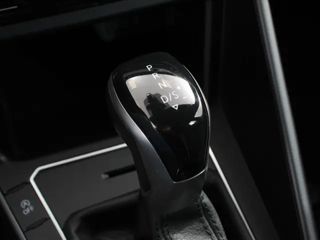 Volkswagen Polo 1.0 TSI R-Line DSG 2023 Benzine 20