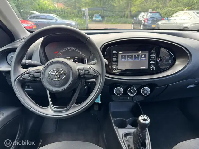Toyota Aygo X 1.0 VVT-i MT Play 2023 Benzine 13