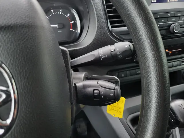 Toyota ProAce Worker 1.6 D-4D Cool Comfort 2019 Diesel 11