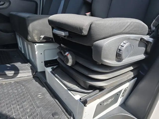 Mercedes-Benz Sprinter 315 1.9 CDI L3 H2 RWD 2023 Diesel 22