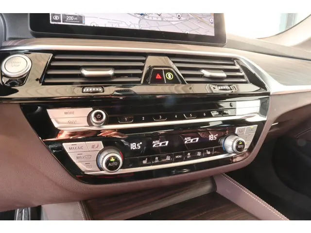 BMW 5 Serie Sedan 530e 2021 Hybride Benzine 23