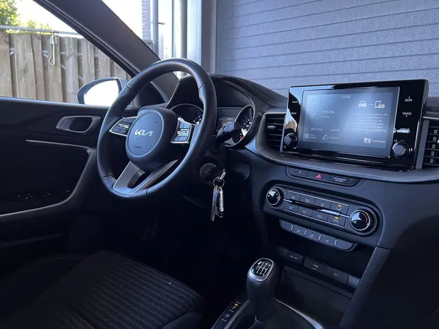Kia XCeed 1.5 T-GDI DynamicLine 2022 Benzine 32