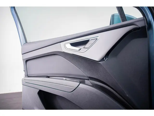 Audi Q4 e-tron 40 Edition 77 kWh 2022 Elektrisch 26