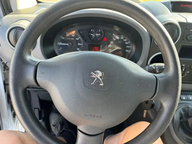 Peugeot Partner 1.6HDI L1H1 Airco Trekhaak 2014 Diesel 10