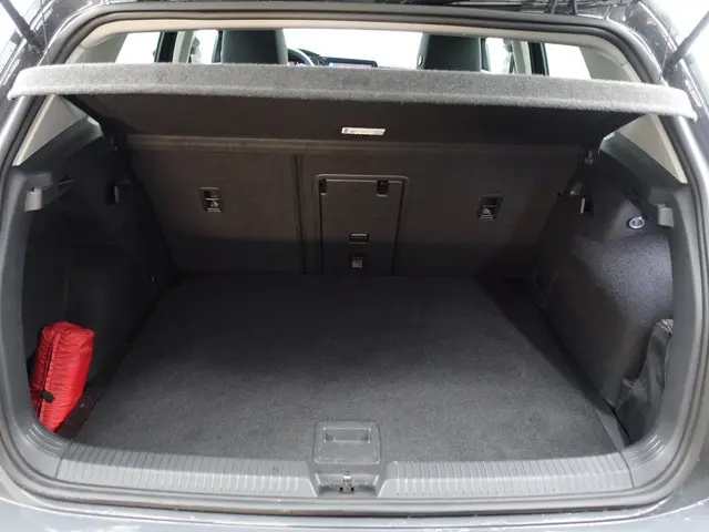 Volkswagen Golf 1.5 TSI Advance- 2022 Benzine 32