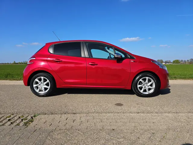 Peugeot 208 1.2 PureTech Style 2015 Benzine 6