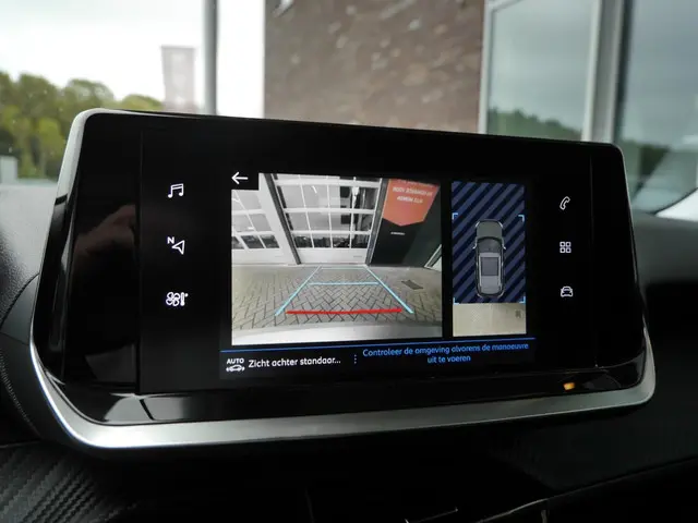 Peugeot 2008 1.2 PureTech Allure Pack 2021 Benzine 34