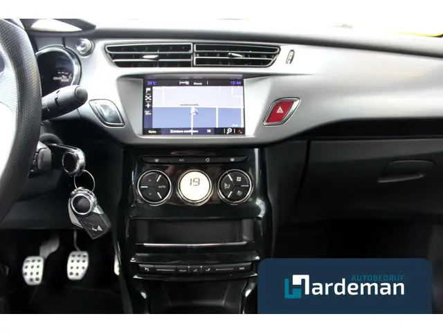 DS DS 3 Cabrio 1.2 Sport Chic Carplay 2016 Benzine 12