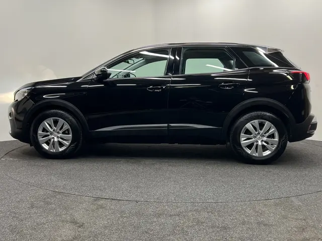 Peugeot 3008 1.2 PureTech Active 2018 Benzine 3