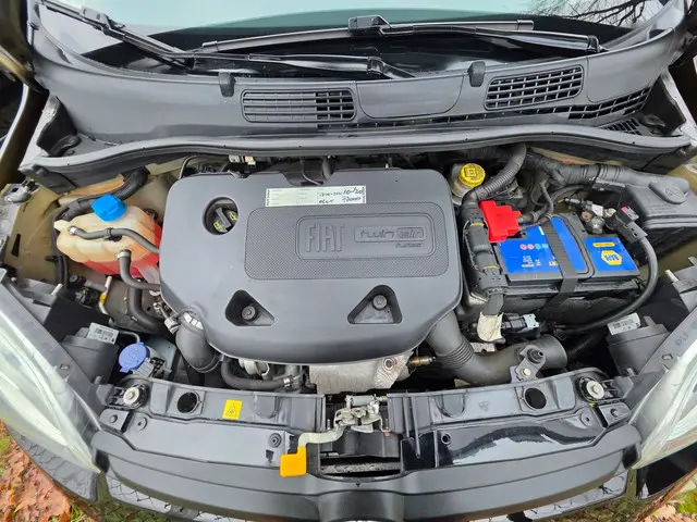 Fiat Panda 0.9 TwinAir Lounge 2013 Benzine 15