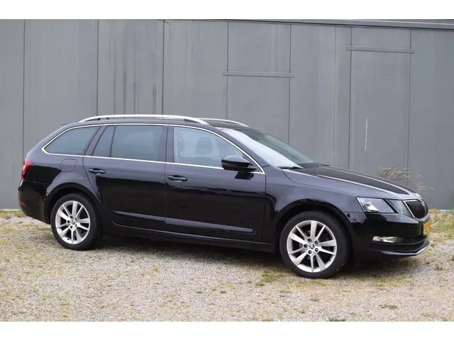 Škoda Octavia Combi 1.5 TSI Greentech Style 2018 Benzine 2