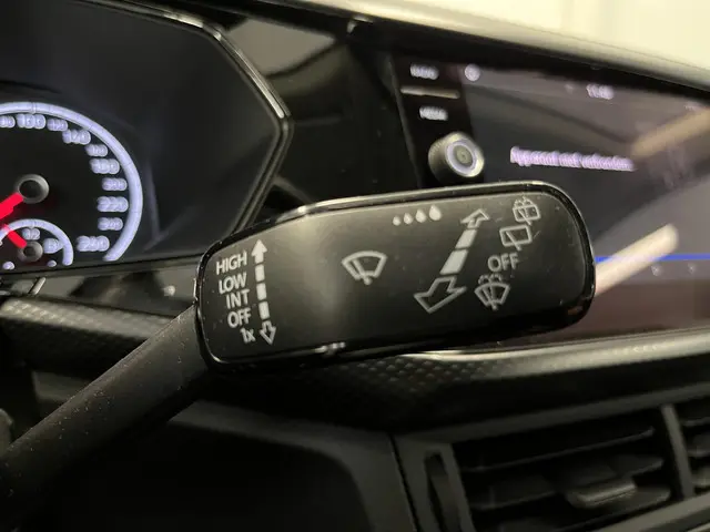 Volkswagen T-Cross 1.0 TSI Life 2019 Benzine 30