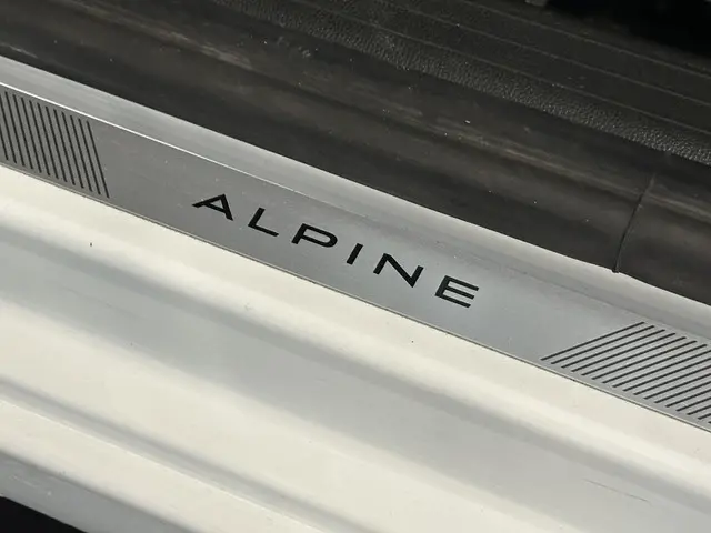 Renault Clio 1.0 TCe 90 GPF esprit Alpine 2025 Benzine 33