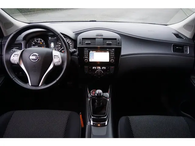 Nissan Pulsar 1.2 DIG-T Connect Edition 2015 Benzine 6