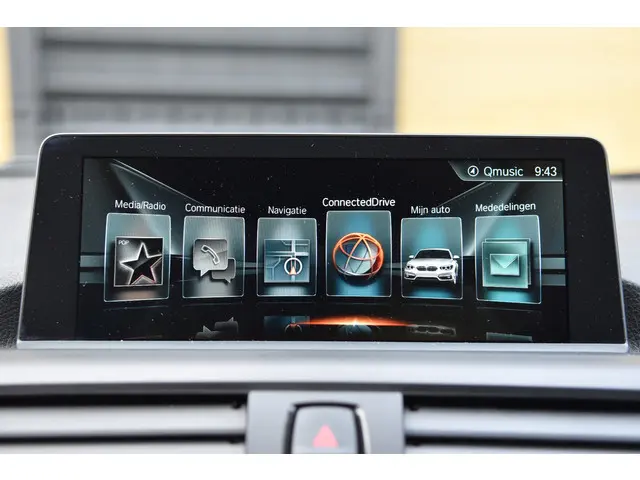 BMW 1 Serie 118i Executive 2017 Benzine 19