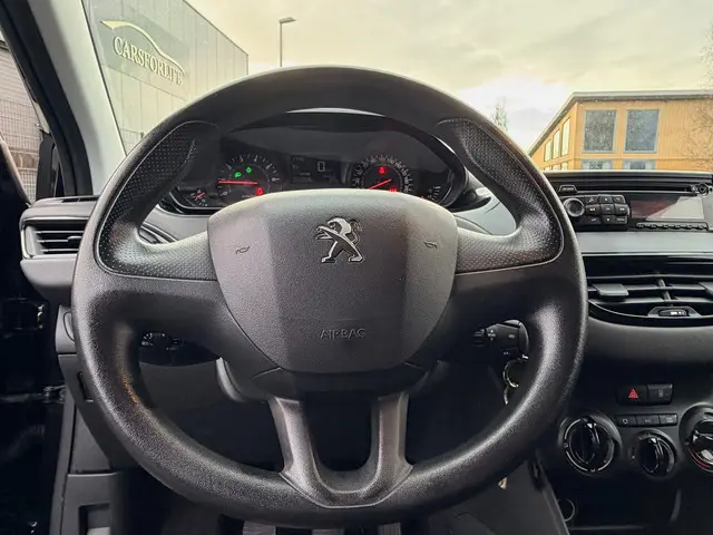 Peugeot 208 1.0 VTi Access 5-deurs 2014 Benzine 16