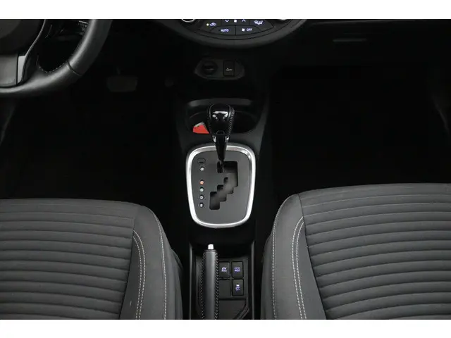 Toyota Yaris 1.5 Hybrid Aspiration 2017 Hybride Benzine 26