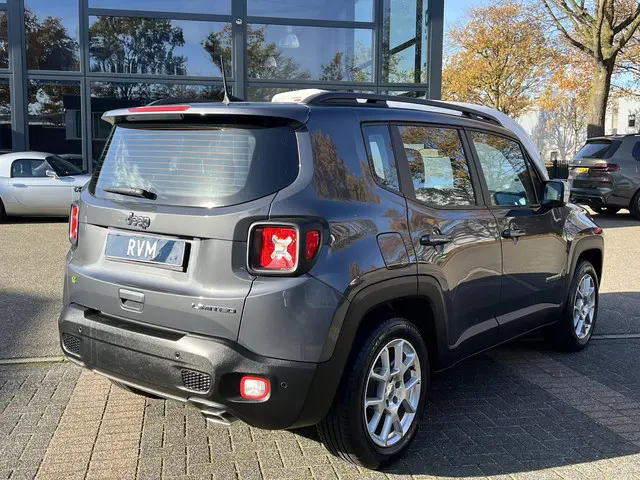Jeep Renegade 1.5T e-Hybrid Limited 2022 Benzine 6
