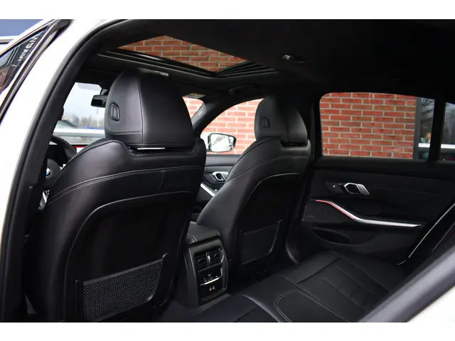 BMW 3 Serie 330 d M-Sport Pro 2023 Diesel 42