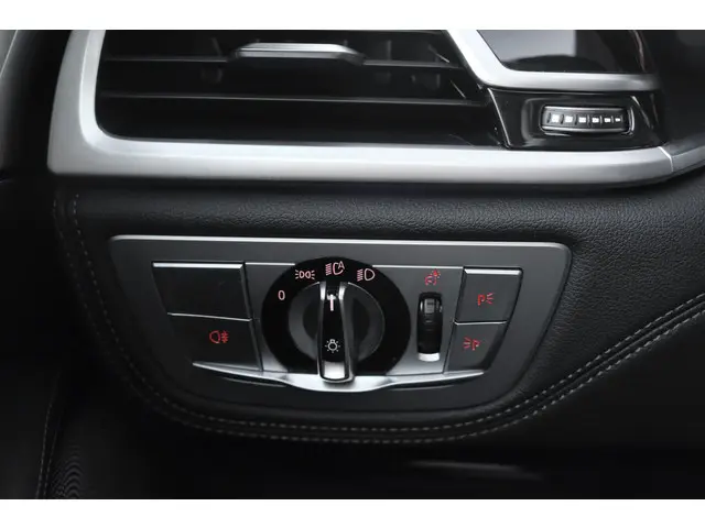 BMW 7 Serie 730d M-sport 265pk 2019 Diesel 37