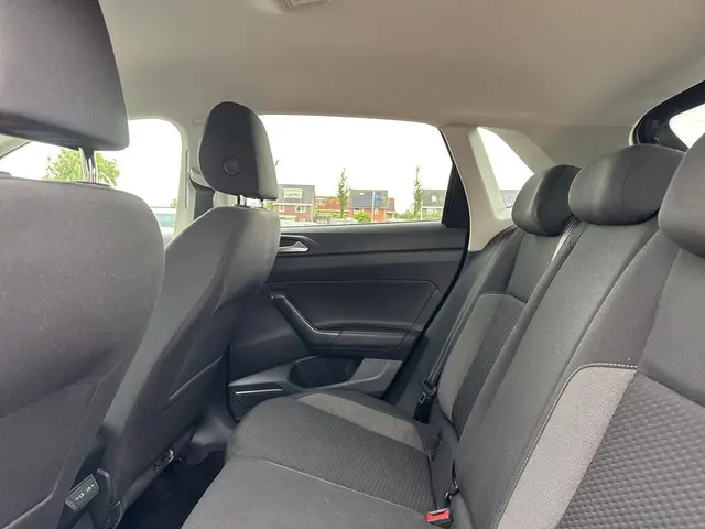 Volkswagen Polo 1.0 TSI Life Business 2023 Benzine 9