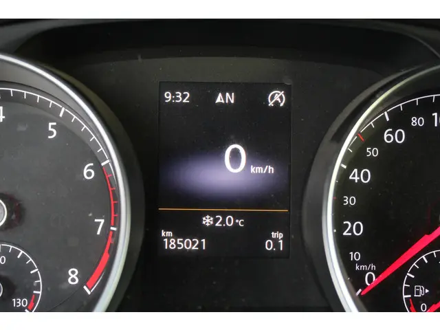 Volkswagen Touran 1.2 TSI Highline 7p 2016 Benzine 8