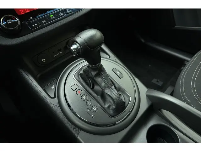 Kia Sportage 2.0 CRDI Plus Pack AWD 2013 Diesel 24