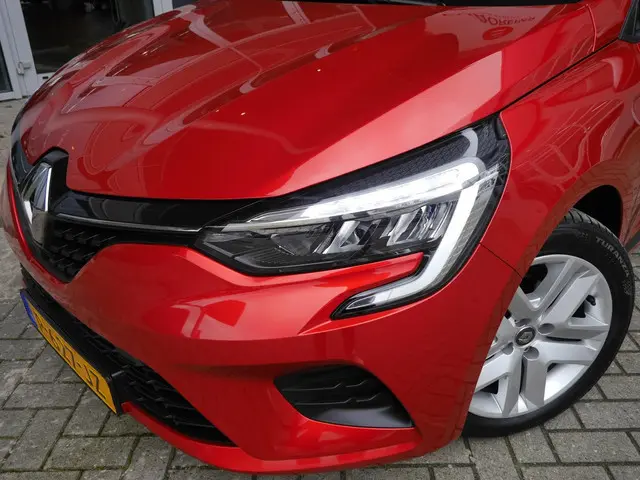 Renault Clio 1.0 TCe Zen 2022 Benzine 32
