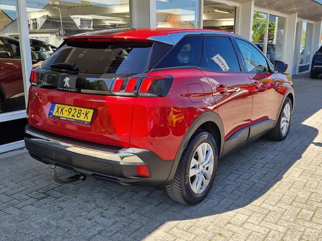 Peugeot 3008 1.2T Automaat 130pk Active 2019 Benzine 3