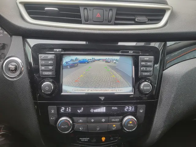 Nissan QASHQAI 1.2 Connect Edition 2014 Benzine 16