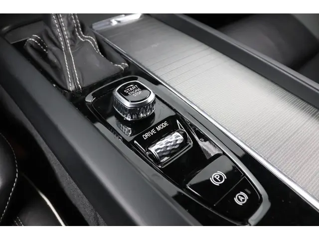 Volvo S60 2.0 T4 R-Design 2020 Benzine 19