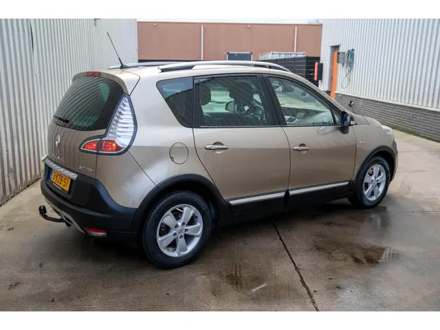 Renault Scénic Xmod 1.2 TCe Bose 2013 Benzine 4