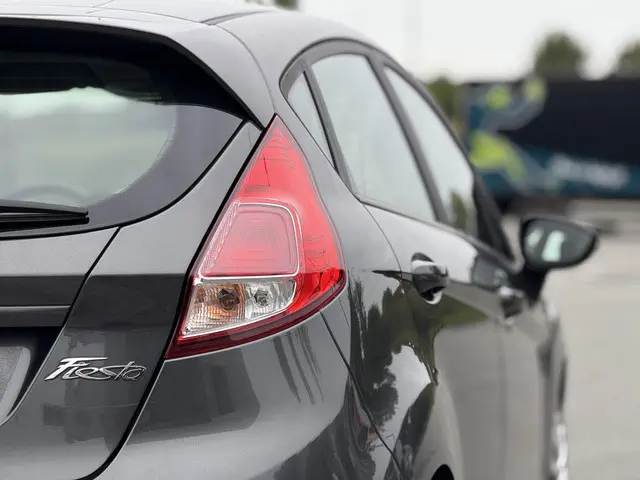 Ford Fiesta 1.0 Style 2015 Benzine 6