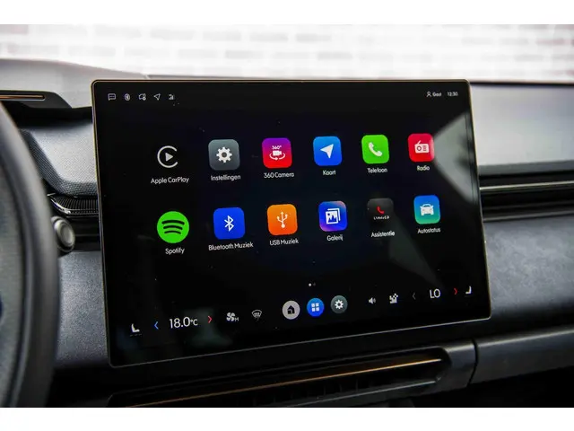 Lynk & Co 08 Plug-in Hybrid More 2025 Hybride Benzine 22