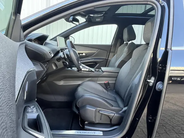 Peugeot 3008 1.6 PureTech GT Line 2020 Benzine 17